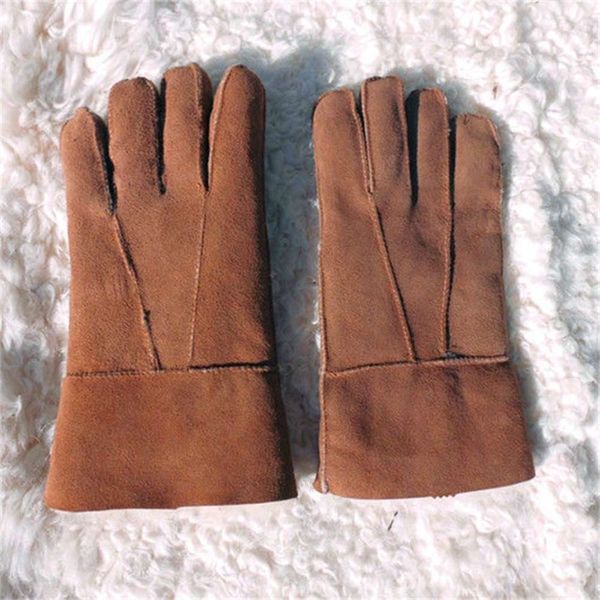 gloves sheepskin wool fur integrated leather outdoor cycling windproof men' and women' warm thickened, Blue;gray
gloves sheepskin wool fur integrated leather outdoor cycling windproof men' and women' warm thickened, Blue;gray