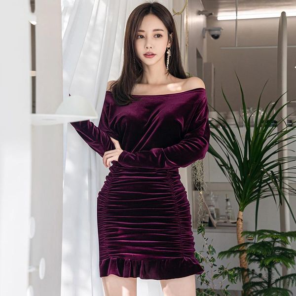 casual dresses shijia winter skinny pleated dress slim waist women package hip 2021 slash neck batwing sleeve female velvet, Black;gray
casual dresses shijia winter skinny pleated dress slim waist women package hip 2021 slash neck batwing sleeve female velvet, Black;gray