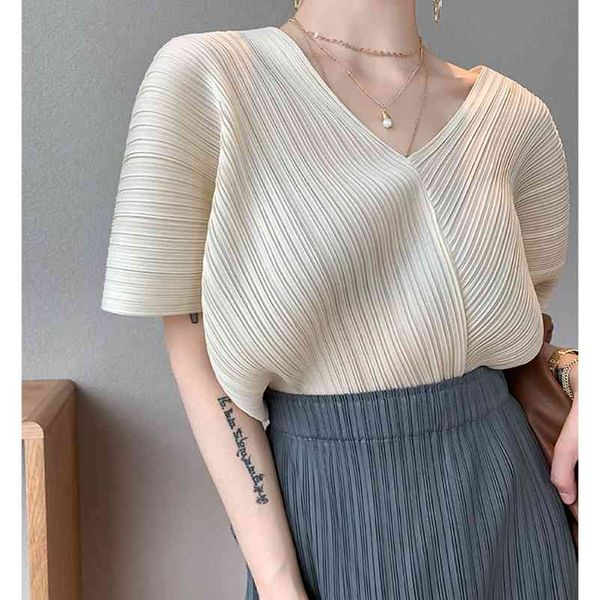 miyake pleated aesthetic korea shirt trendy clothes for women summer v-neck chiffon plus size shirt half batwing sleeve 210330, White
miyake pleated aesthetic korea shirt trendy clothes for women summer v-neck chiffon plus size shirt half batwing sleeve 210330, White