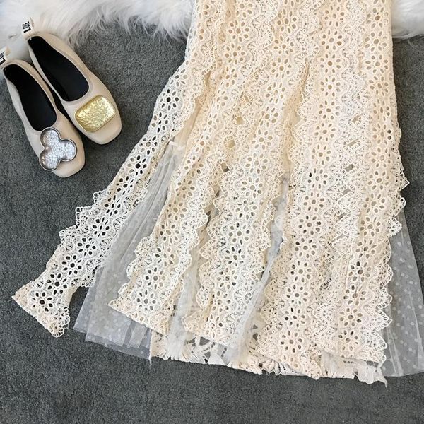skirts women solid embroidered lace skirt irregular hollow out a-line mesh summer, Black
skirts women solid embroidered lace skirt irregular hollow out a-line mesh summer, Black