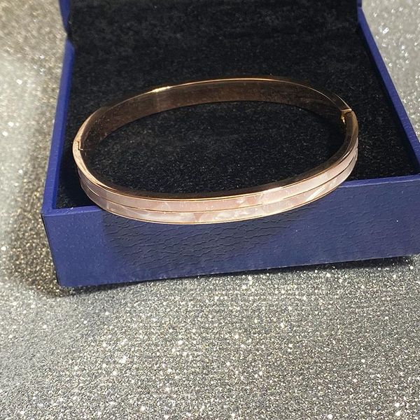 bangle 2021 arrivals personality white mother pearl shell simple 18 k rose gold plated 316 l titanium steel woman never fade, Black
bangle 2021 arrivals personality white mother pearl shell simple 18 k rose gold plated 316 l titanium steel woman never fade, Black