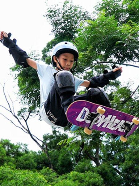 double rocker professional skateboard for kids, beginners, teenagers, boys and girls, tilt 7.0 7.25 7.5 inch skateboarding
double rocker professional skateboard for kids, beginners, teenagers, boys and girls, tilt 7.0 7.25 7.5 inch skateboarding