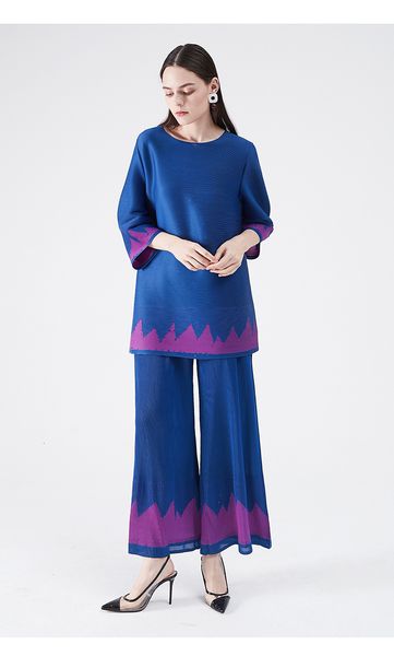 dresses miyake fold three quarter o-neck t-shirt + wide leg pants patchwork black beaded suit, White
dresses miyake fold three quarter o-neck t-shirt + wide leg pants patchwork black beaded suit, White