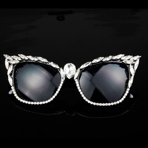 crystal vintage cat eye sunglasses women brand designer retro female for ladies shades uv400, White;black
crystal vintage cat eye sunglasses women brand designer retro female for ladies shades uv400, White;black