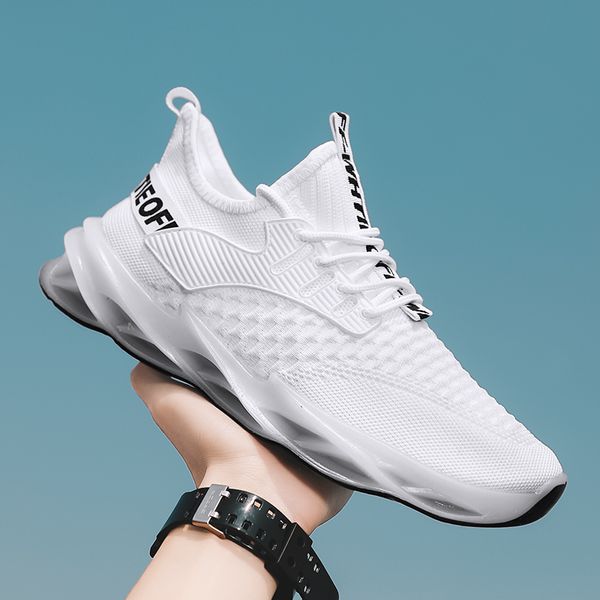 2021 mens summer sports roller shoes sneakers for men fashion breathable flying knife blade-shoes color white black l892
2021 mens summer sports roller shoes sneakers for men fashion breathable flying knife blade-shoes color white black l892