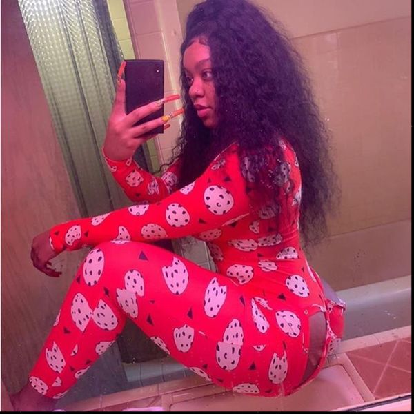 long sleeved homewear open crotch women rompers one piece pajamas v neck cartoon printed jumpsuit for fall and winter, Black;white
long sleeved homewear open crotch women rompers one piece pajamas v neck cartoon printed jumpsuit for fall and winter, Black;white
