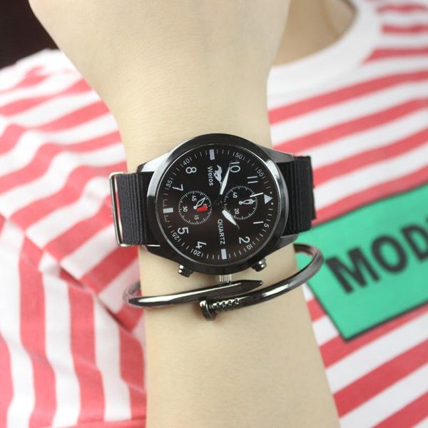 wristwatches 2021 men couple watch quartz army soldier canvas strap analog watches sports clock, Slivery;brown 
wristwatches 2021 men couple watch quartz army soldier canvas strap analog watches sports clock, Slivery;brown