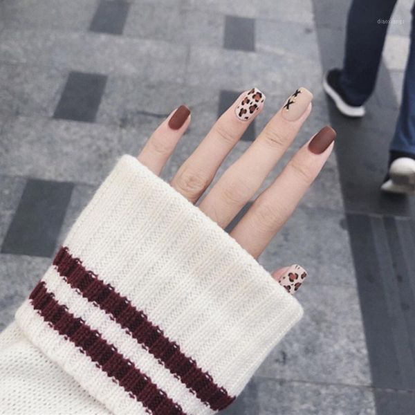 24pcs leopard square detachable false nails wearable fake full cover nail tips artificial manicure art accessories1, Red;gold
24pcs leopard square detachable false nails wearable fake full cover nail tips artificial manicure art accessories1, Red;gold