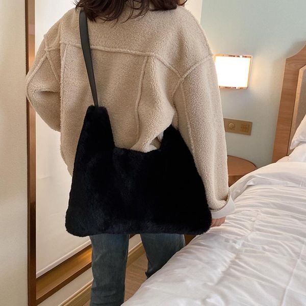 evening bags 2021 winter furry faux fur shoulder bag for women solid color fashion large capacity crossbody plush tote purses handbag
evening bags 2021 winter furry faux fur shoulder bag for women solid color fashion large capacity crossbody plush tote purses handbag