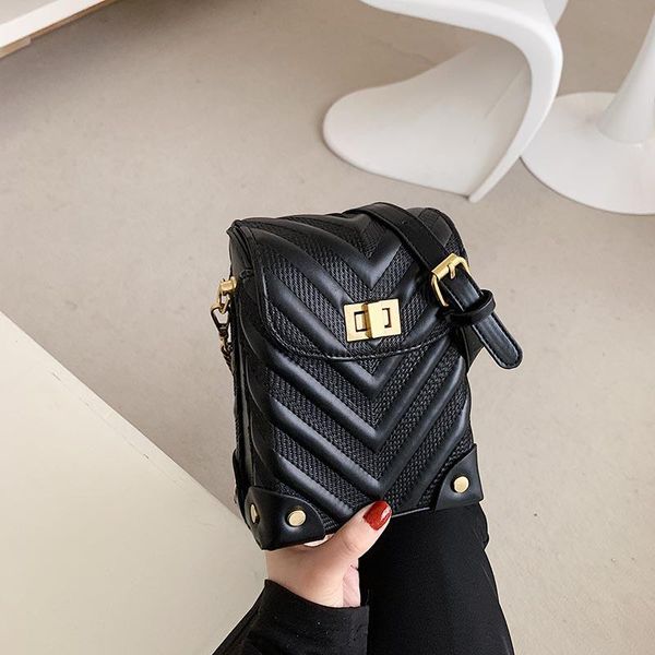 shoulder bags spring and summer 2021 one-shoulder pu small square bag street trend cross-slung fashion
shoulder bags spring and summer 2021 one-shoulder pu small square bag street trend cross-slung fashion