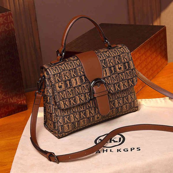 messenger bags messenger bagskong style hong 2021 leather women's hand single shoulder messenger bag
messenger bags messenger bagskong style hong 2021 leather women's hand single shoulder messenger bag