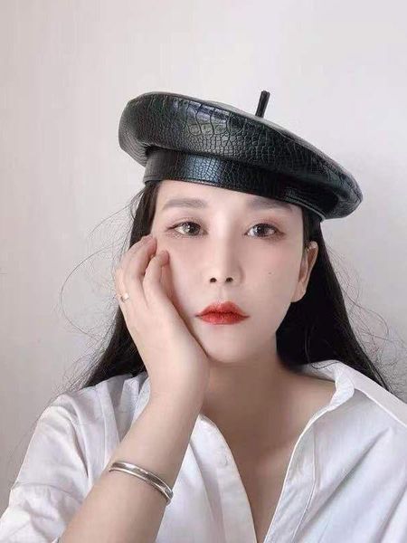 berets 01910-yuchun-744836530 fashion pu model design crocodile grain faux leather beret cap men women leisure painter hat, Blue;gray
berets 01910-yuchun-744836530 fashion pu model design crocodile grain faux leather beret cap men women leisure painter hat, Blue;gray
