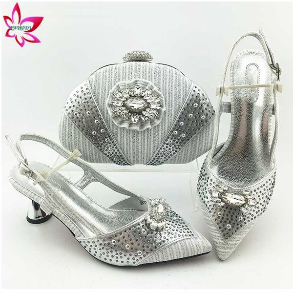 dress shoes silver color design italian women and bag set decorate with rhinestone 2021 arrivals for wedding, Black
dress shoes silver color design italian women and bag set decorate with rhinestone 2021 arrivals for wedding, Black