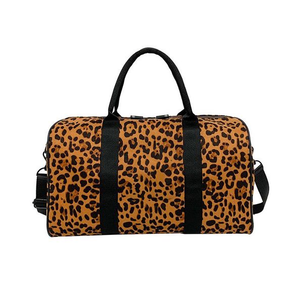 latest crossbody duffle bag for women and men brand designer travel sport casual purse with large capacity storage 
latest crossbody duffle bag for women and men brand designer travel sport casual purse with large capacity storage