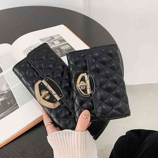 women's wallet 2021 small xiangfeng lingge summer soft leather three fold handbag design, Red;black
women's wallet 2021 small xiangfeng lingge summer soft leather three fold handbag design, Red;black