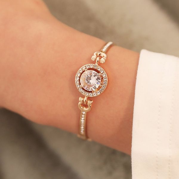 fashion handpieces women's versatile bracelet simple temperament flash diamond bracelet zircon jewelry, Black
fashion handpieces women's versatile bracelet simple temperament flash diamond bracelet zircon jewelry, Black