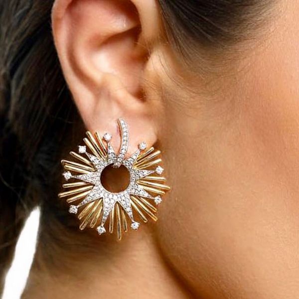 godki 2021 charms luxury fireworks flower flower full mirco paved crystal zircon dubai wedding drop earring fashion jewelry g289, Golden;silver
godki 2021 charms luxury fireworks flower flower full mirco paved crystal zircon dubai wedding drop earring fashion jewelry g289, Golden;silver