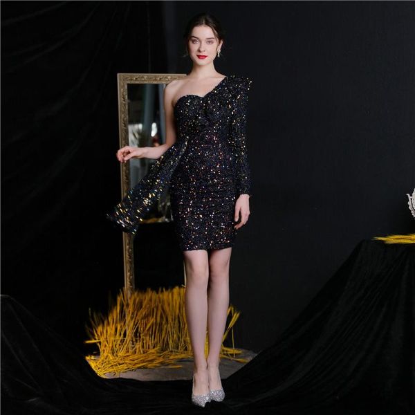 party dresses banquet short for women one shoulder long sleeved midi evening dress ruffled slim night gowns sequins 2021, White;black
party dresses banquet short for women one shoulder long sleeved midi evening dress ruffled slim night gowns sequins 2021, White;black