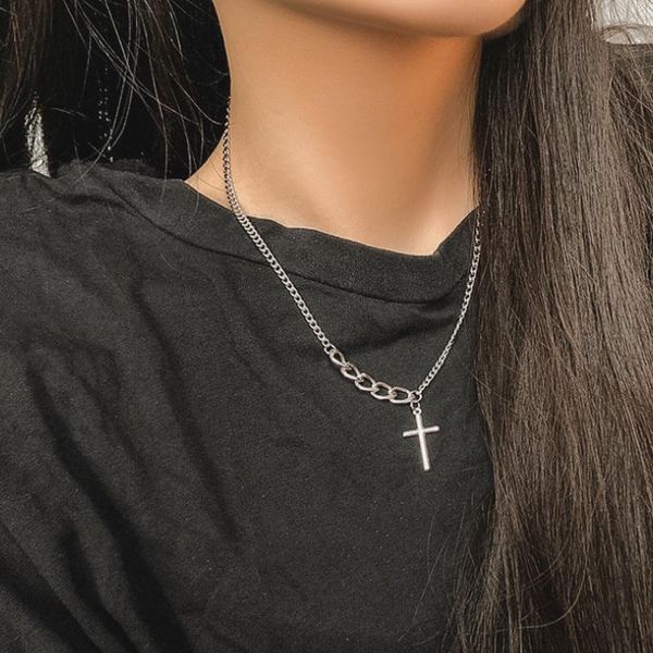 pendant necklaces 2021 fashion female cross pendants silver color crystal jesus necklace for women party jewelry gift
pendant necklaces 2021 fashion female cross pendants silver color crystal jesus necklace for women party jewelry gift