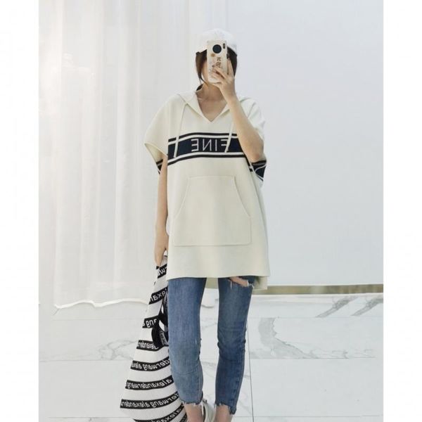 women's vests 2021autumn striped color matching letters simple casual style all wool hooded vest cape in stock, Black;white
women's vests 2021autumn striped color matching letters simple casual style all wool hooded vest cape in stock, Black;white