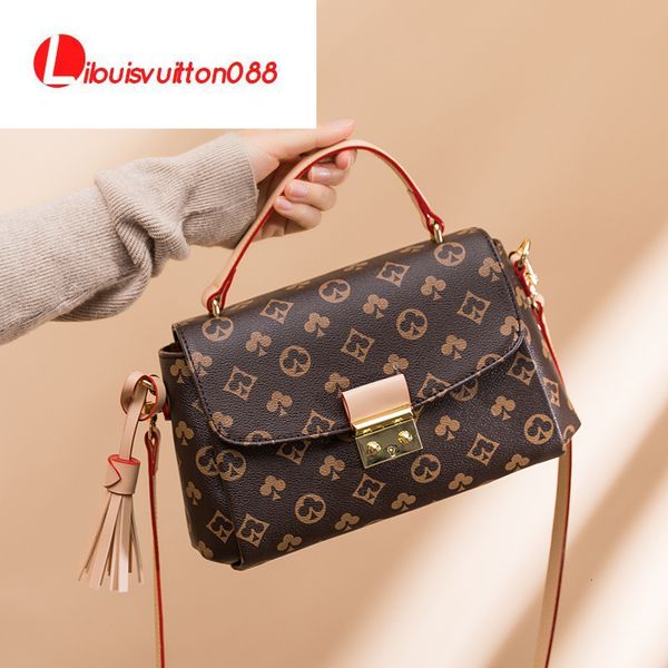 ladies designer handbags small square bag female 2021 fashion old flower single shoulder checkerboard diagonal buckle tassel summer
ladies designer handbags small square bag female 2021 fashion old flower single shoulder checkerboard diagonal buckle tassel summer