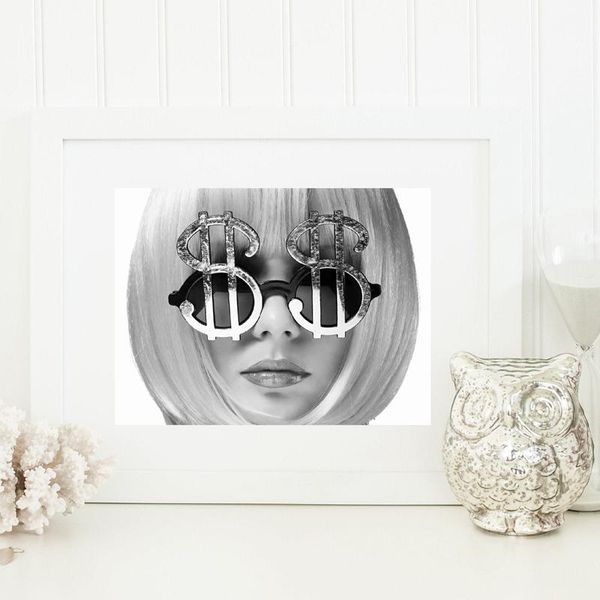 paintings fashion girl portrait canvas painting strong woman cash queen poster prints picture wall art black white room decoration
paintings fashion girl portrait canvas painting strong woman cash queen poster prints picture wall art black white room decoration