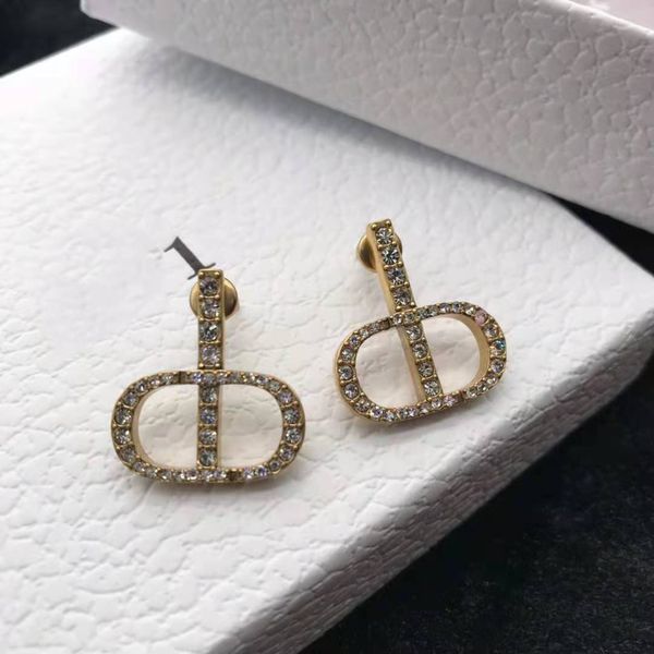 design jewelry letter classic temperament versatile female mini earrings, Golden 
design jewelry letter classic temperament versatile female mini earrings, Golden