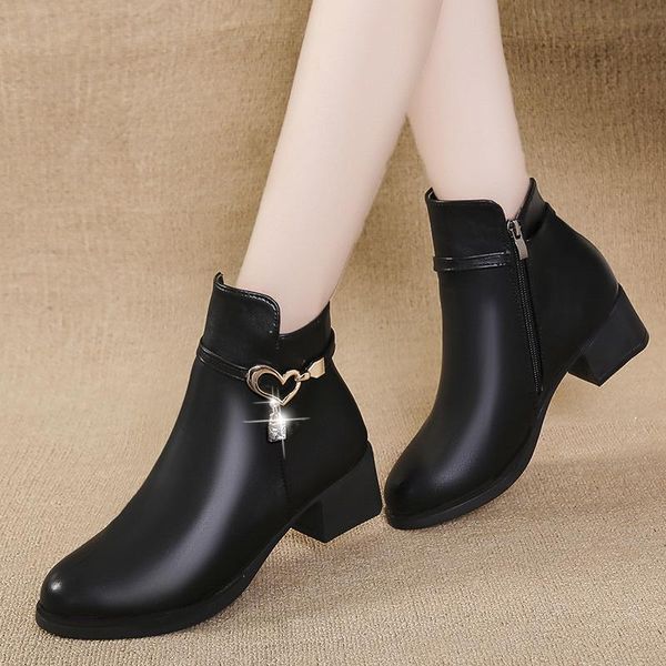 boots 2021 warm plush winter solid leather crystal heart metal buckle plus size ankle women shoes woman, Black
boots 2021 warm plush winter solid leather crystal heart metal buckle plus size ankle women shoes woman, Black