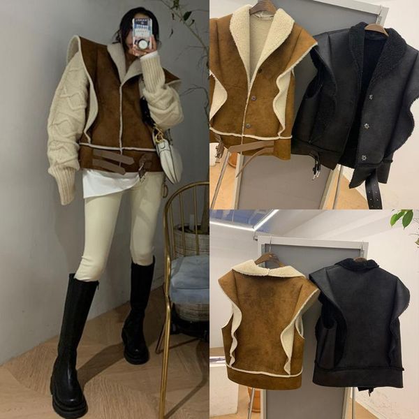 women's vests korean jacket motorcycle lamb hair vest female buckle deerskin splicing fur coat winter, Black;white
women's vests korean jacket motorcycle lamb hair vest female buckle deerskin splicing fur coat winter, Black;white