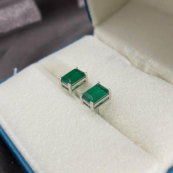 gorgeous green cubic zirconia stud earrings for women noble wedding party earring fine birthday gift lady fashion jewelry, Golden;silver
gorgeous green cubic zirconia stud earrings for women noble wedding party earring fine birthday gift lady fashion jewelry, Golden;silver