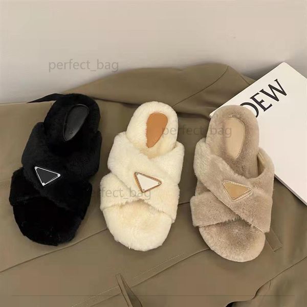2022 luxury wool slides designer slippers soft warm fur enameled triangle crossover fashion women shoes black white begin with original box
2022 luxury wool slides designer slippers soft warm fur enameled triangle crossover fashion women shoes black white begin with original box