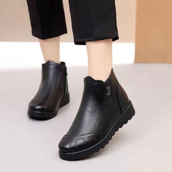 boots 2021 non-slip side zipper soft slope heel mother shoes genuine leather warm old women's winter snow ankle, Black
boots 2021 non-slip side zipper soft slope heel mother shoes genuine leather warm old women's winter snow ankle, Black