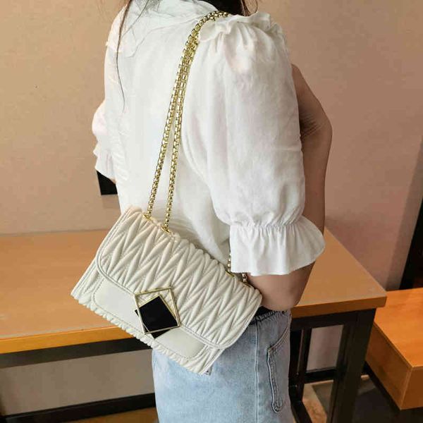 handbag bags2021 fashion high texture women's classic rhomboid bag chain messenger, Black;red
handbag bags2021 fashion high texture women's classic rhomboid bag chain messenger, Black;red