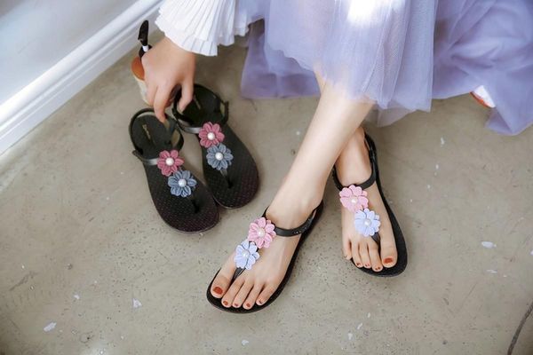 sandals 2021 summer shoes women flower open toe flip flops casual thin strips gladiator beach vacation ladies, Black
sandals 2021 summer shoes women flower open toe flip flops casual thin strips gladiator beach vacation ladies, Black