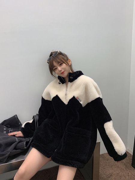 women's fur & faux chenille coat medium-length 100% wool leather and in one sweater 2021 winter style, Black
women's fur & faux chenille coat medium-length 100% wool leather and in one sweater 2021 winter style, Black
