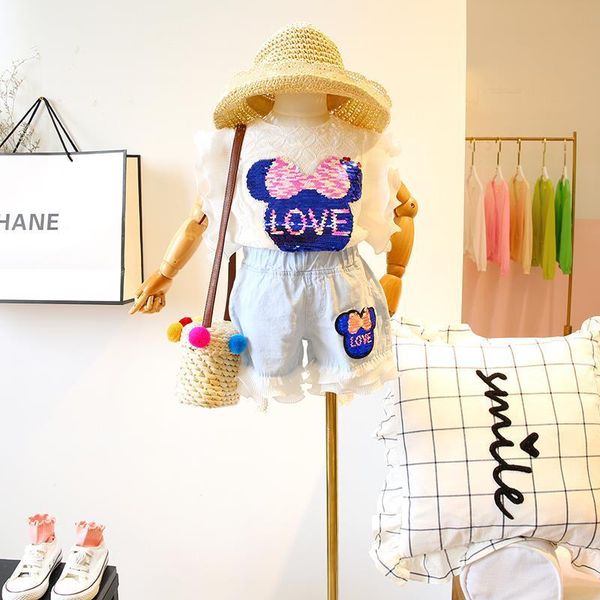 summer new children's clothing girls two-piece sequined cartoon avatar short-sleeved and denim lace shorts, White
summer new children's clothing girls two-piece sequined cartoon avatar short-sleeved and denim lace shorts, White