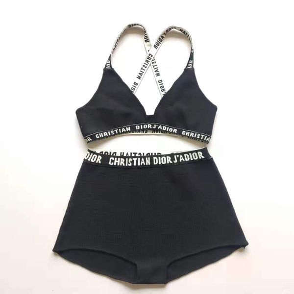 2021 summer bikini d family solid color letter jacquard knitting ice silk swimsuit female, Red;black
2021 summer bikini d family solid color letter jacquard knitting ice silk swimsuit female, Red;black