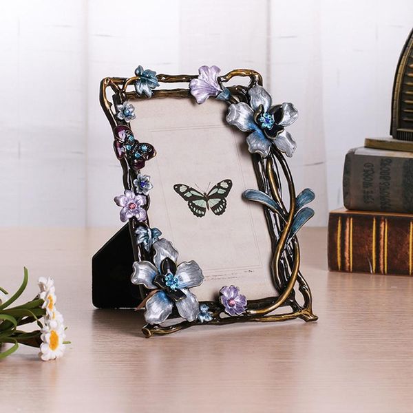 frames retro metal po frame ornaments children's picture light luxury living room deskdecoration
frames retro metal po frame ornaments children's picture light luxury living room deskdecoration
