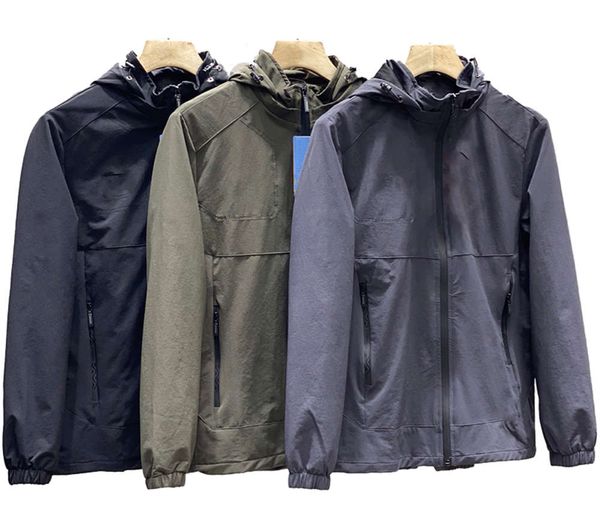 version designers men's high-end jacket heat wicking animal embroidery pattern europe waterproof outdoor sports windbreaker hooded high, Black;brown
version designers men's high-end jacket heat wicking animal embroidery pattern europe waterproof outdoor sports windbreaker hooded high, Black;brown
