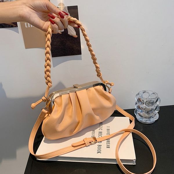 2021 new clutch simple chains dumpling clip purse women cloud underarm shoulder bag ladies crossbody pouch totes handbag
2021 new clutch simple chains dumpling clip purse women cloud underarm shoulder bag ladies crossbody pouch totes handbag