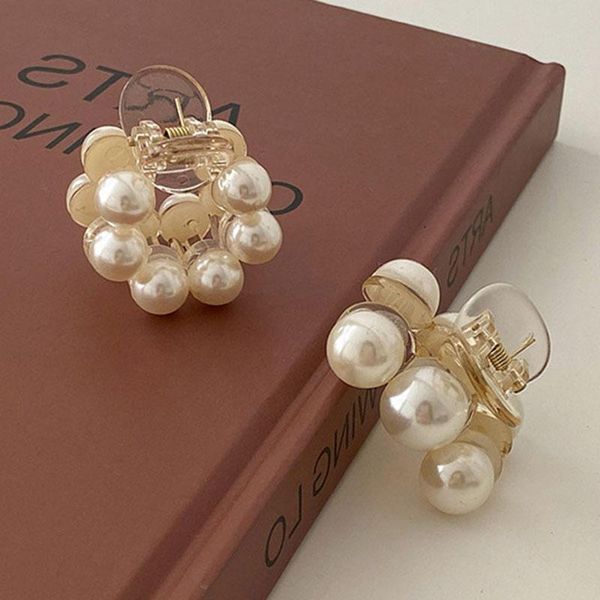 women big pearls hair mini round hairpins clip crab accessories girls headwear barrette 2021
women big pearls hair mini round hairpins clip crab accessories girls headwear barrette 2021