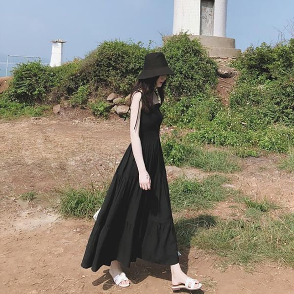 maldives seaside holiday beach skirt hainan sanya super xianxian small black suspender dress two piece, White 
maldives seaside holiday beach skirt hainan sanya super xianxian small black suspender dress two piece, White