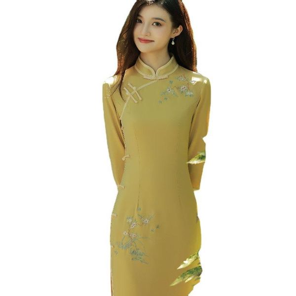 ethnic clothing 2021 autumn double-layer imitation acetate embroidery long cheongsam qipao retro improved girl young chinese dresses, Red
ethnic clothing 2021 autumn double-layer imitation acetate embroidery long cheongsam qipao retro improved girl young chinese dresses, Red