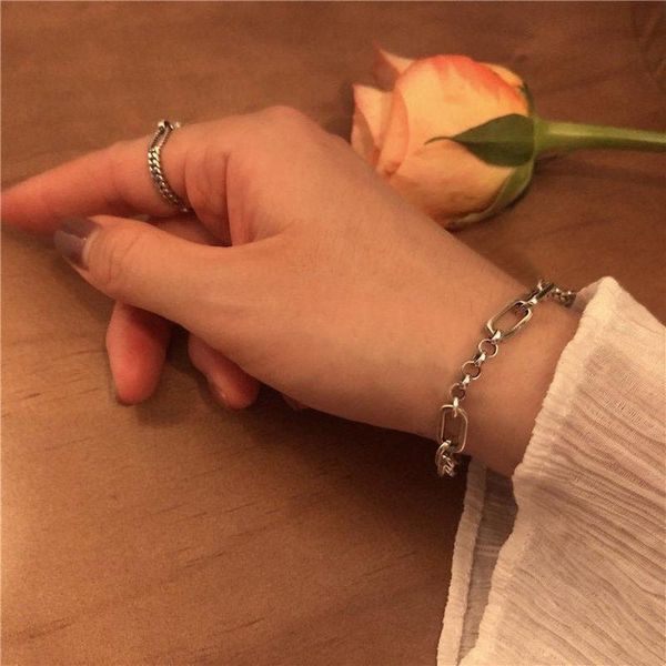 link, chain splicing bracelets bead creative women bracelet hollow trend hand made simplicity silver color hip hop zinc alloy kolczyki, Black
link, chain splicing bracelets bead creative women bracelet hollow trend hand made simplicity silver color hip hop zinc alloy kolczyki, Black