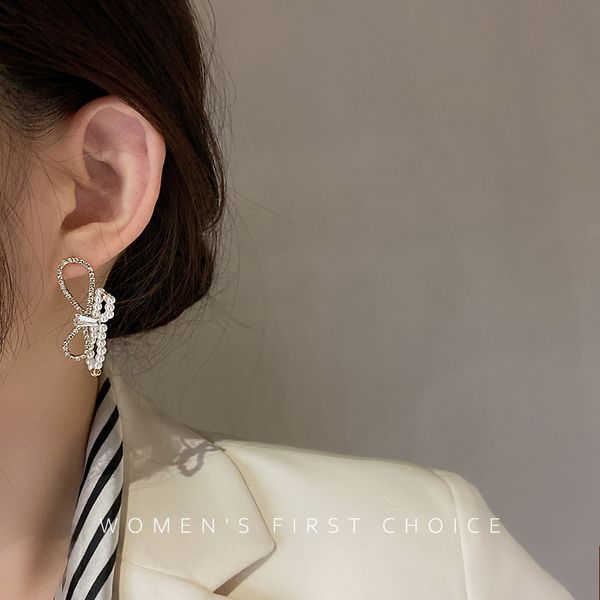 korean new fashion bow crystal pendant charm earrings for women exquisite statement ear stud party wedding jewelry accessories, Golden
korean new fashion bow crystal pendant charm earrings for women exquisite statement ear stud party wedding jewelry accessories, Golden