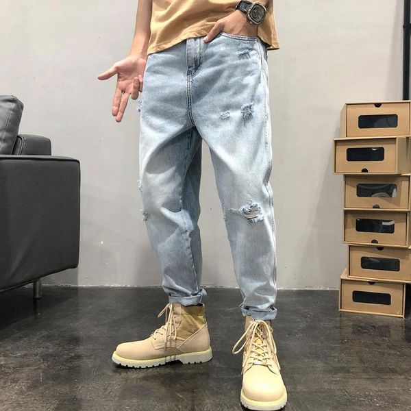 men's jeans light color 9-point loose hole korean fashion casual pants spring thin, Blue
men's jeans light color 9-point loose hole korean fashion casual pants spring thin, Blue