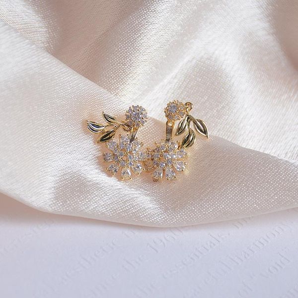 stud luxury cz earrings for women gril romantic elegant female korean wedding jewelry love gift high quality, Golden;silver
stud luxury cz earrings for women gril romantic elegant female korean wedding jewelry love gift high quality, Golden;silver