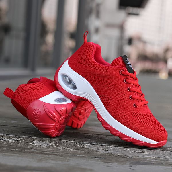 wholesale 2021 off mens women sport running shoes knit mesh breathable court purple red outdoor sneakers size 35-42 wy28-t1810
wholesale 2021 off mens women sport running shoes knit mesh breathable court purple red outdoor sneakers size 35-42 wy28-t1810