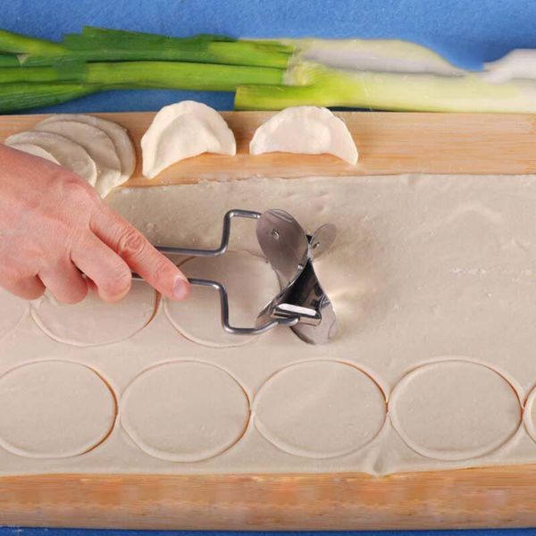 stainless steel dumpling maker manual ravioli gyoza mold durable press dough cutter knife kitchen pastry pasta tool baking & tools
stainless steel dumpling maker manual ravioli gyoza mold durable press dough cutter knife kitchen pastry pasta tool baking & tools