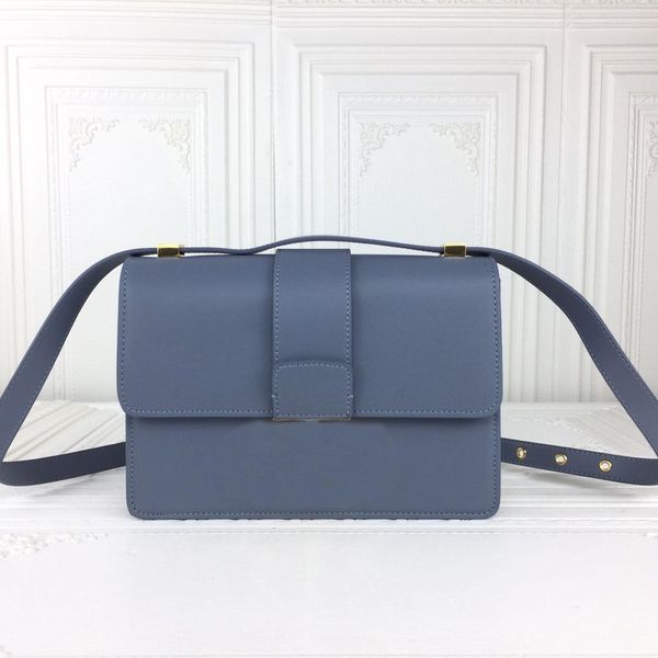 womens luxurys designers shoulder bags fashion messenger handbag purses genuine leather material designer totes cross body saddle bag
womens luxurys designers shoulder bags fashion messenger handbag purses genuine leather material designer totes cross body saddle bag
